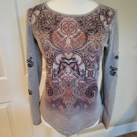 One World Live and Let Live Top - Picture 1 of 10